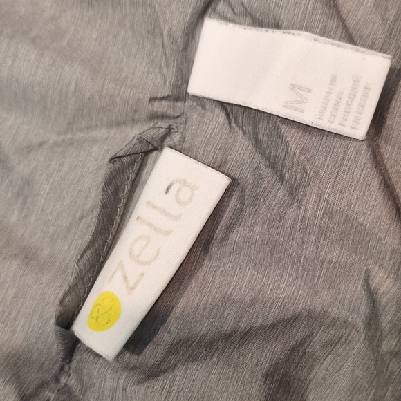 Zella Gray Asymmetrical Zip Funnel Neck PrimaLoft Puffer Vest Women's Medium - Picture 3 of 17